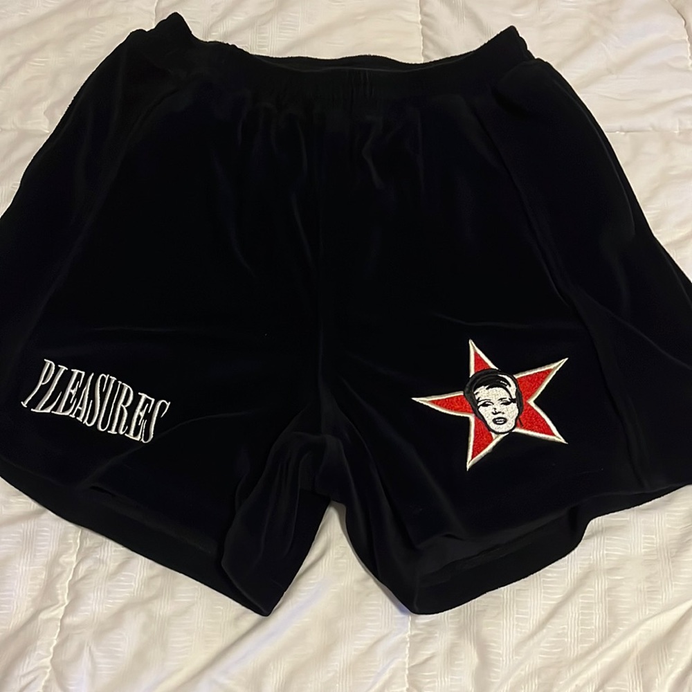 Medium PLEASURES velour shorts